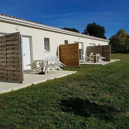 Ferienwohnung Hendia Jonzac Exterior foto